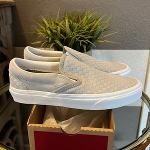 Vans classic slip ons. embossed grey/true white. Women’s 6.